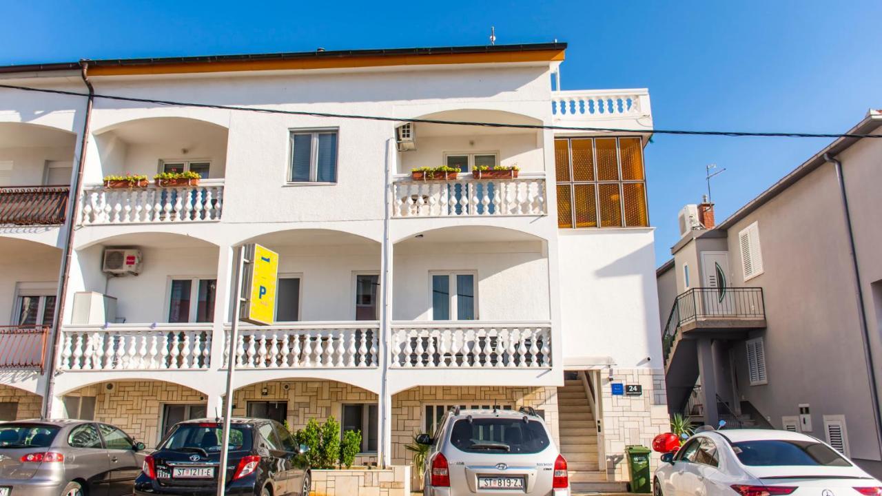 Apartments Curic Trogir Extérieur photo