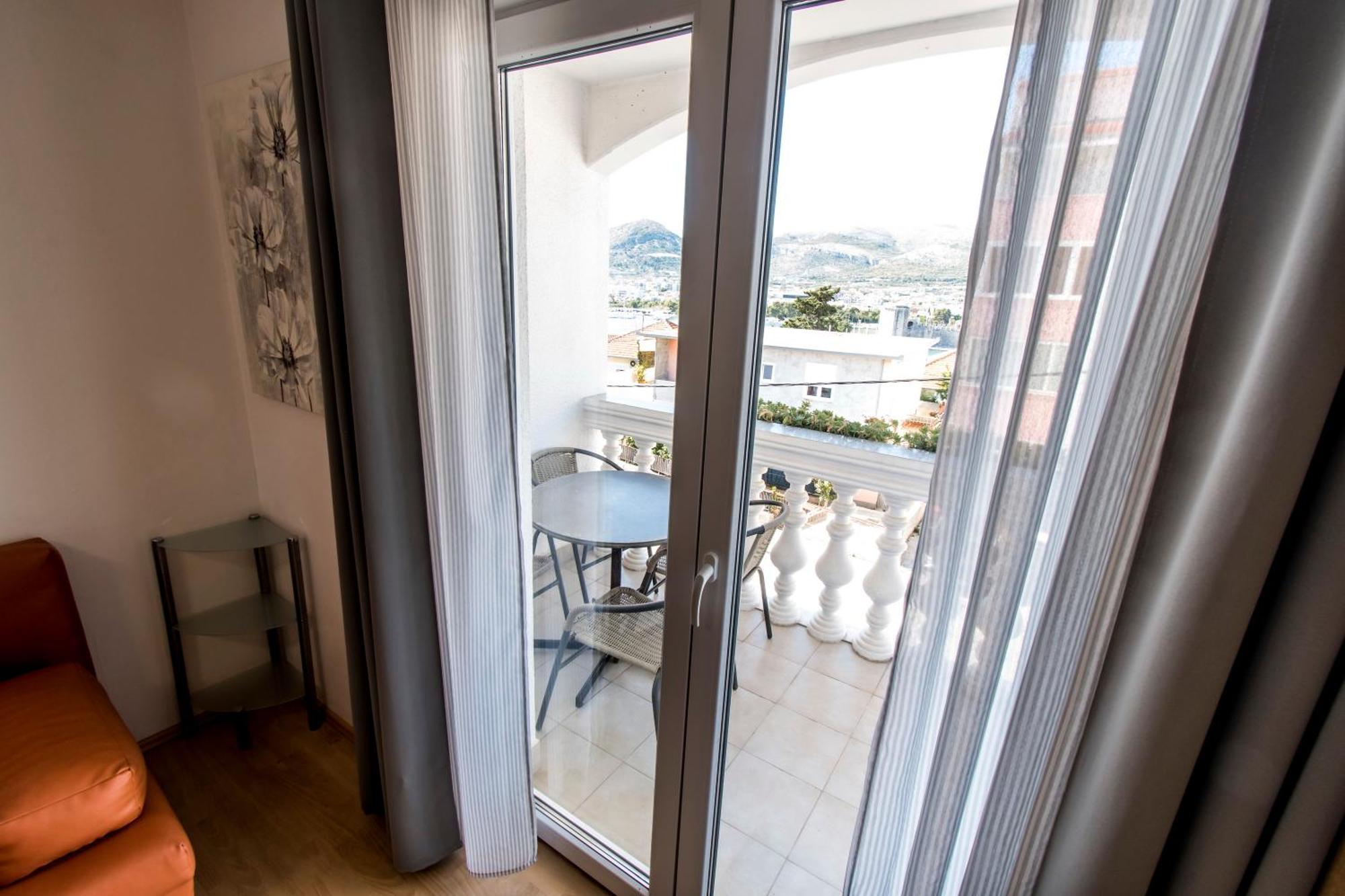 Apartments Curic Trogir Extérieur photo